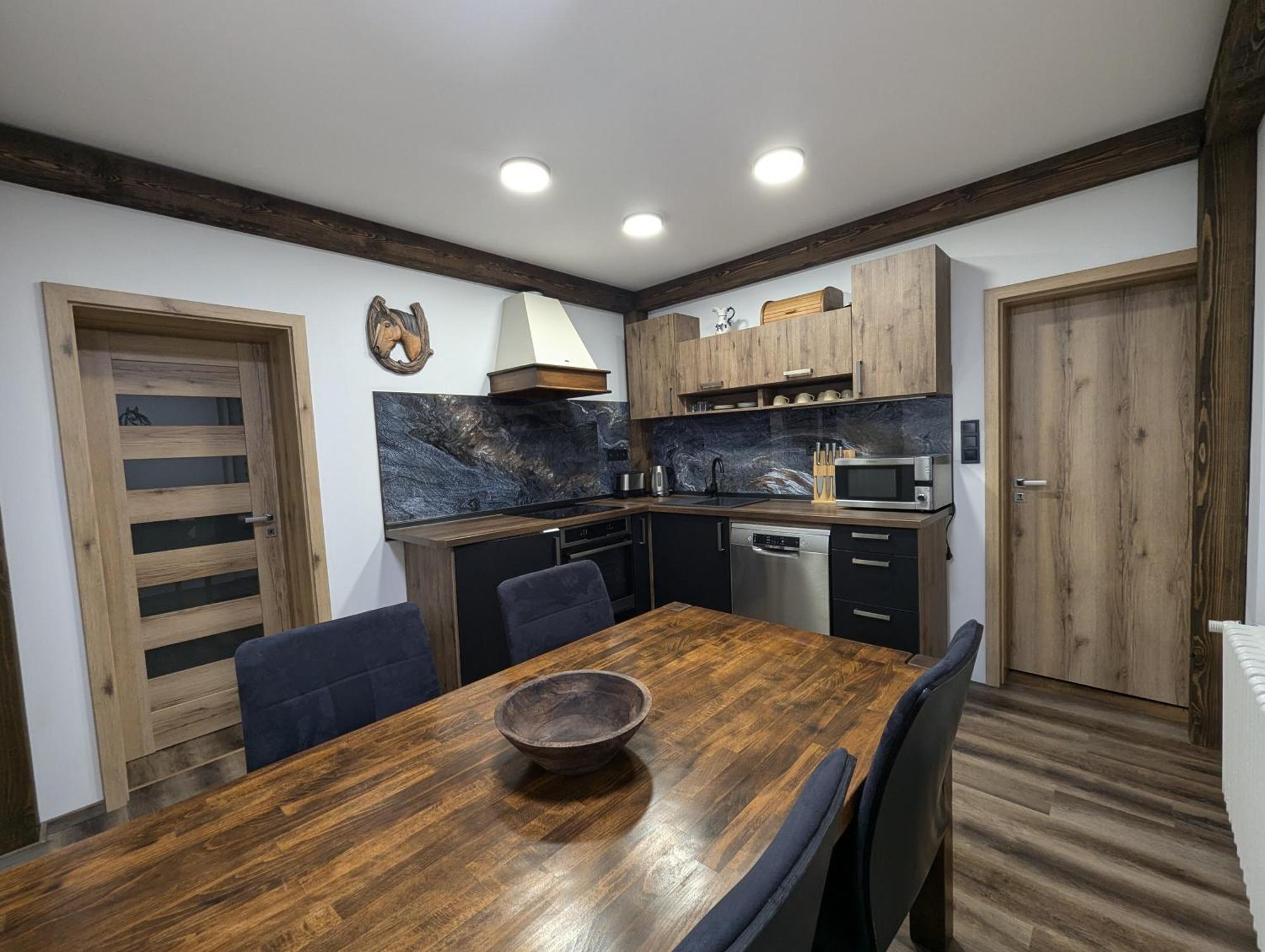 Jizdarna Malenovice Apartment Malenovice  Ngoại thất bức ảnh