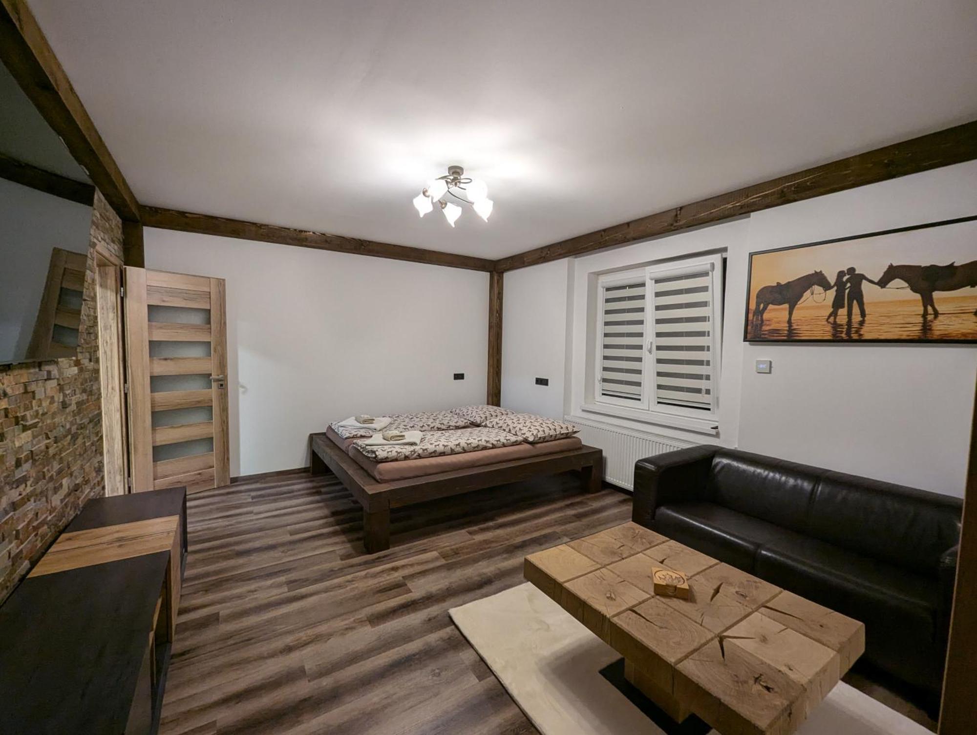 Jizdarna Malenovice Apartment Malenovice  Ngoại thất bức ảnh