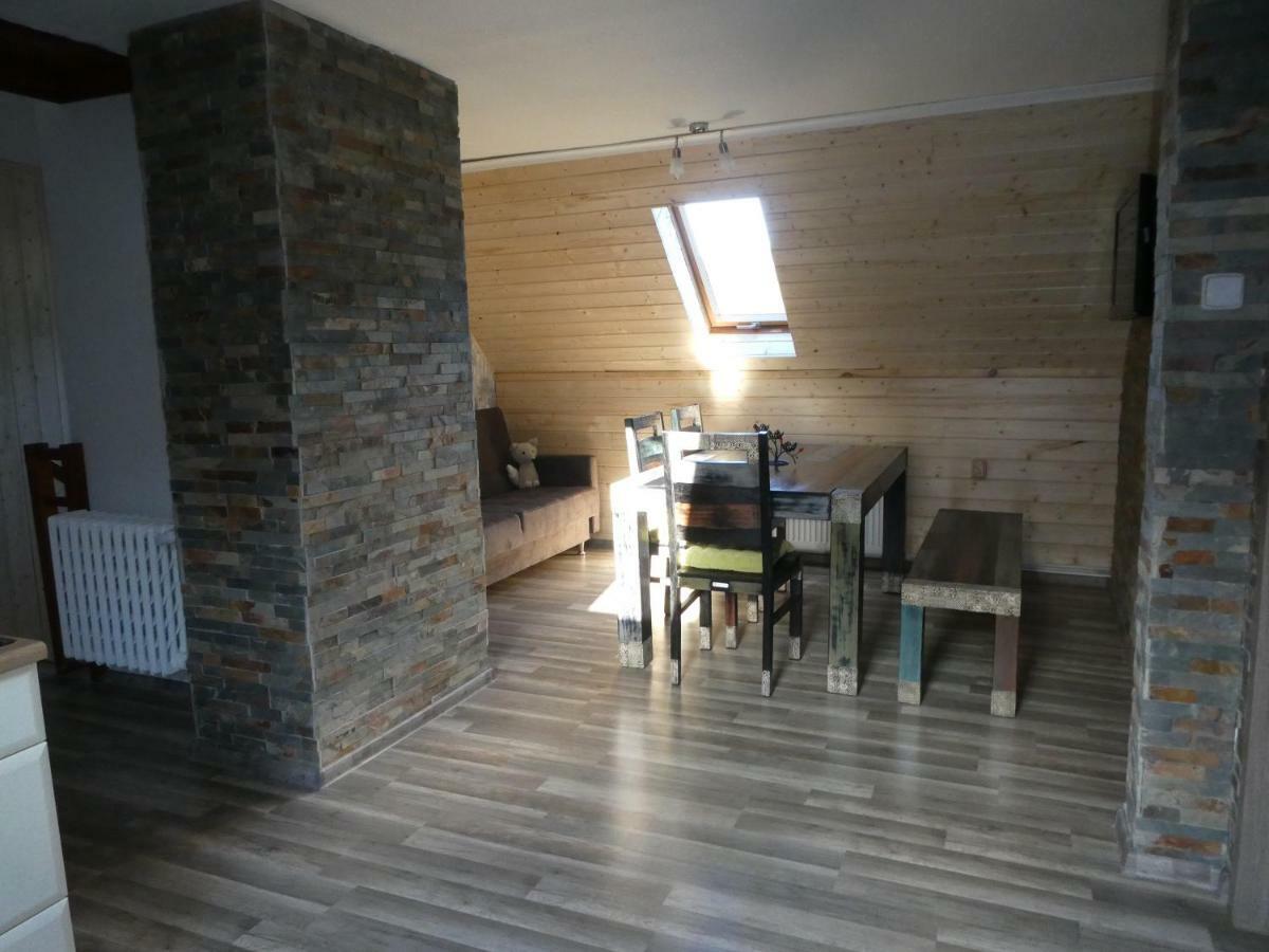 Jizdarna Malenovice Apartment Malenovice  Ngoại thất bức ảnh